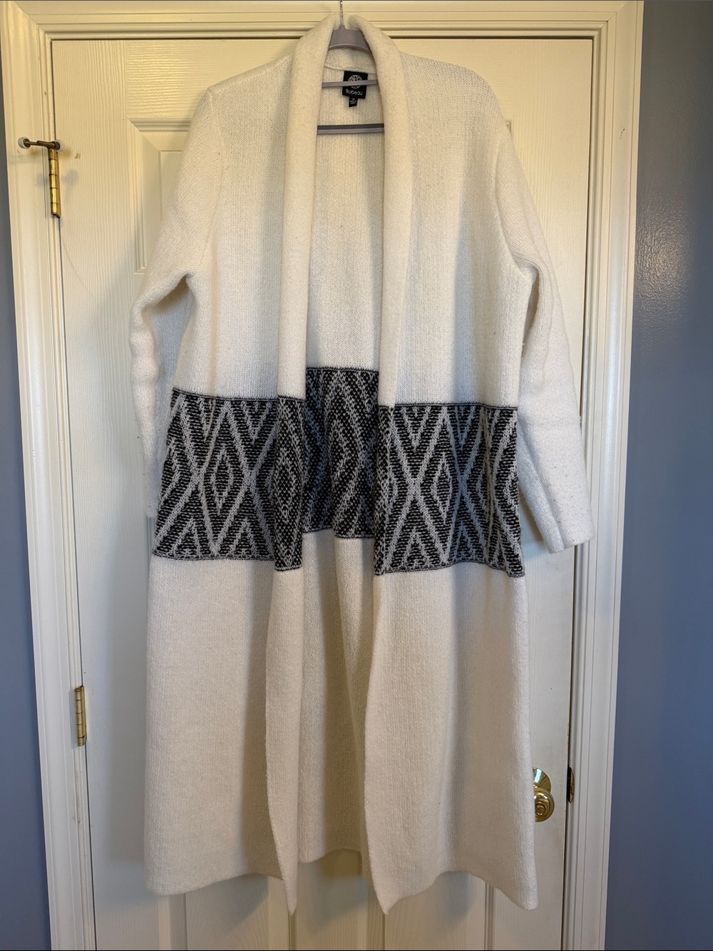 bobeau Cream Open-Front Cardigan with Black Geometric Band